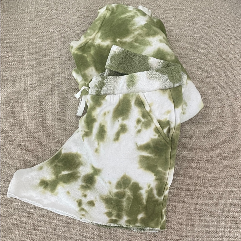 Free People Tie-Dye Set